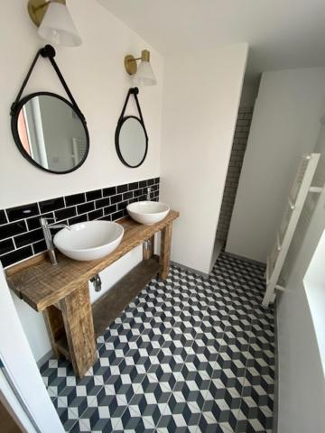 Duplex Proche Gare Vue Tour Perret Avec Parking Gratuit Apartment Amiens Exterior foto